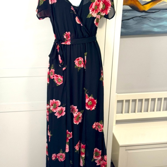 Row.A Floral Tie-Back Maxi Dress - Picture 6 of 9